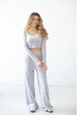 Костюм жіночий